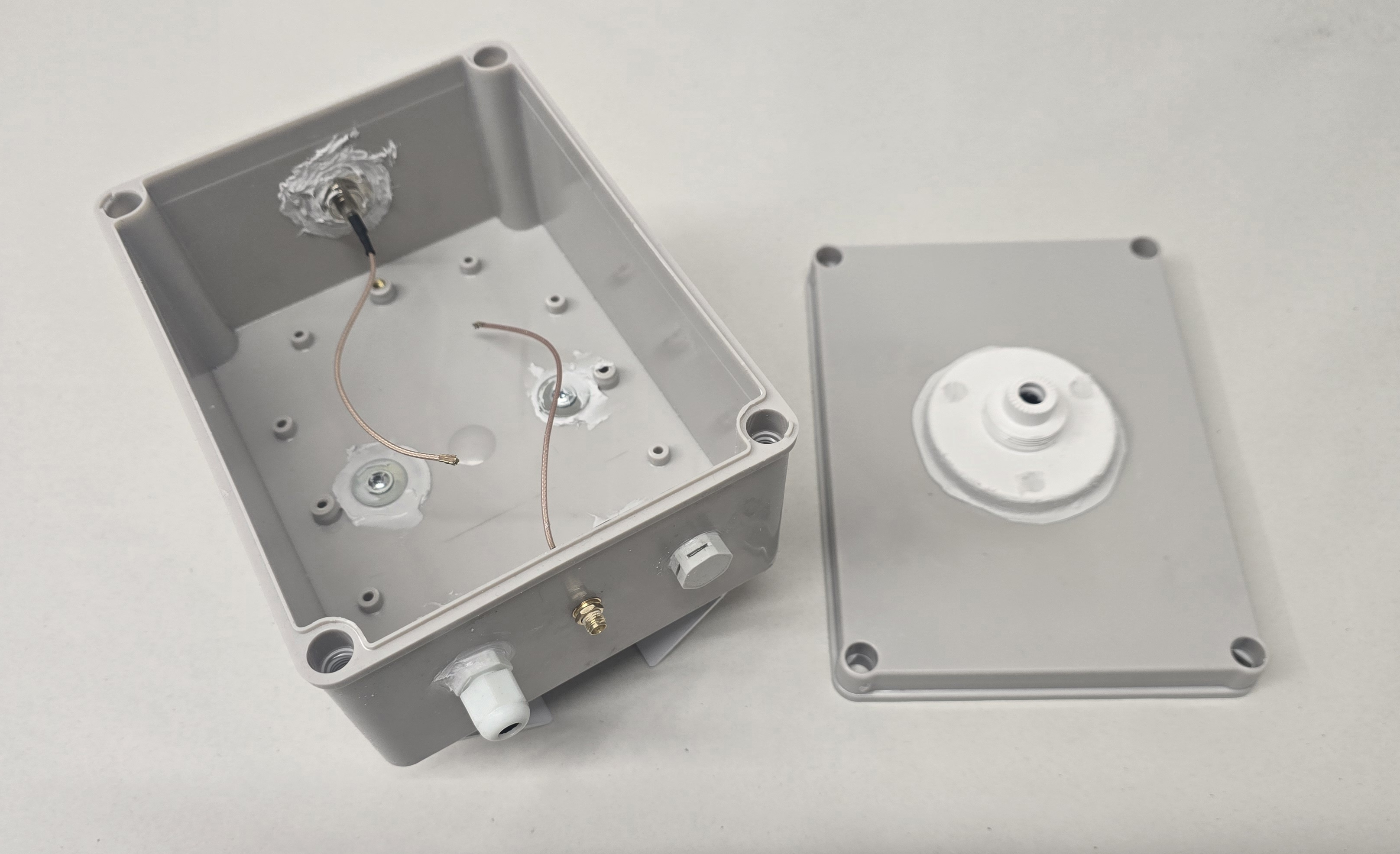 Gehäuse mit initialen Bauteilen