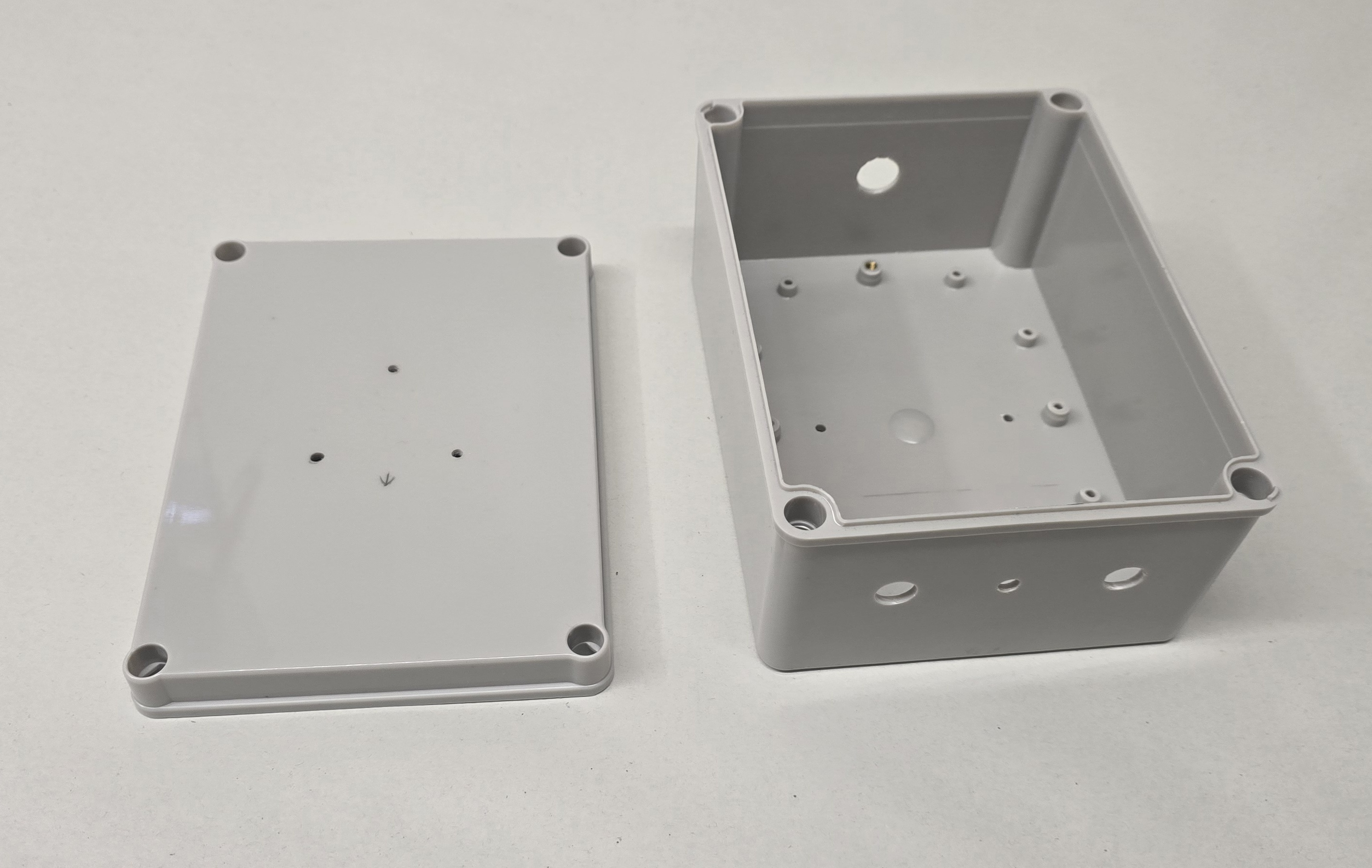 Gehäuse mit Löchern